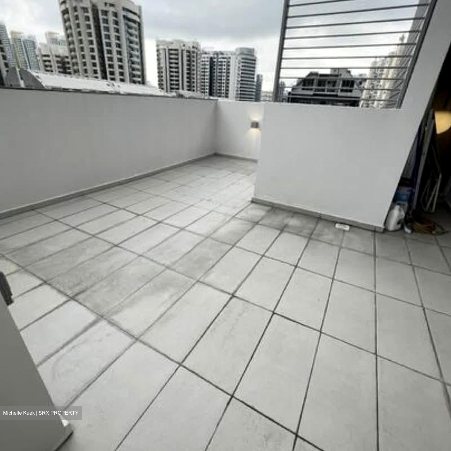 RV Suites (D10), Apartment #533359521